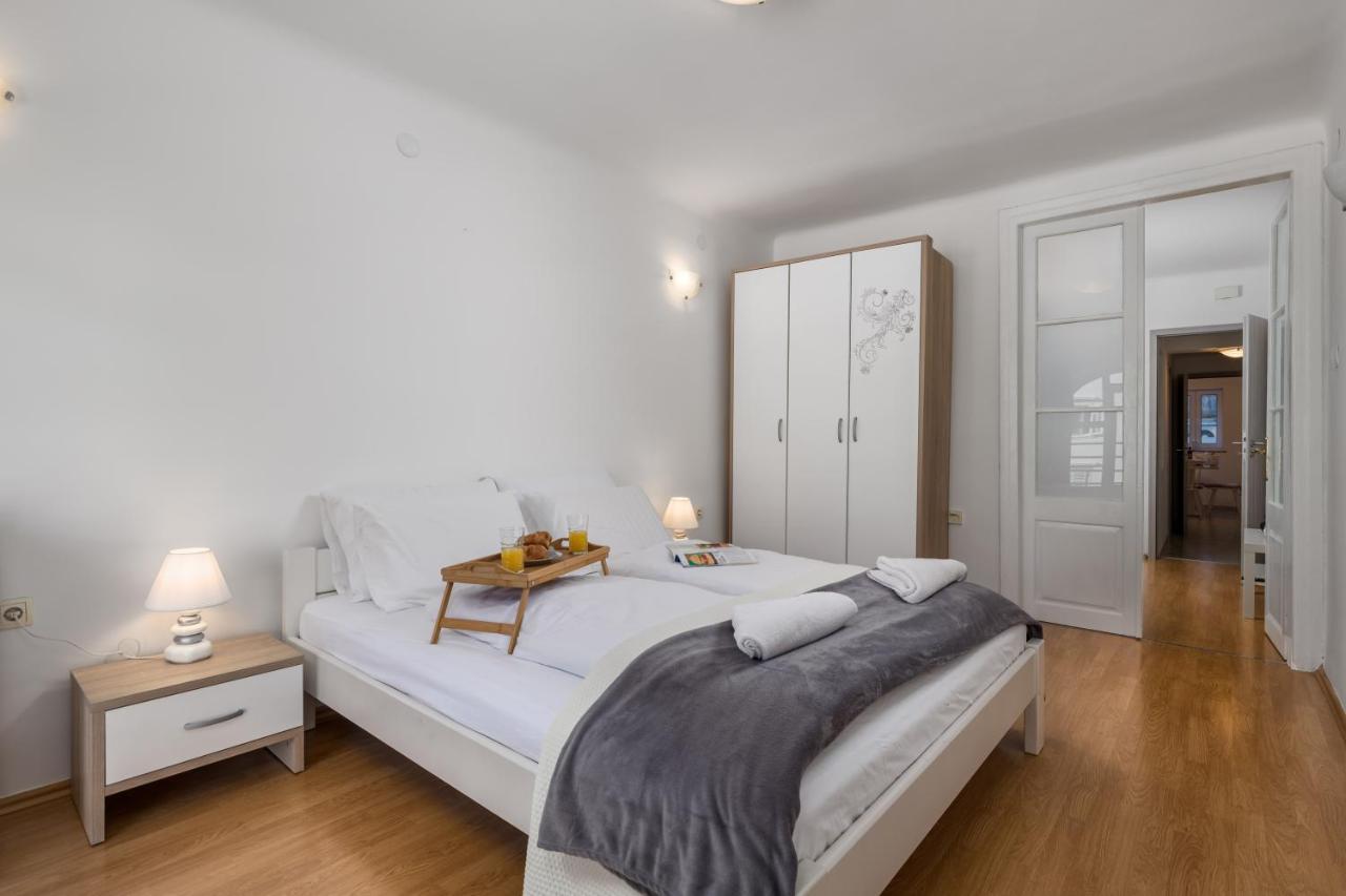 Main View Apartment Rijeka Exteriör bild
